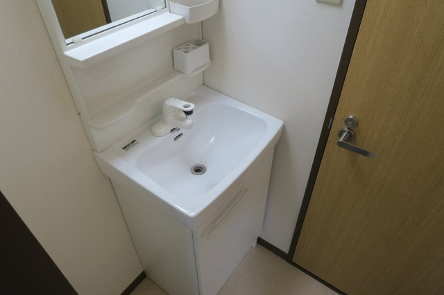 タケノヤハイツ朝日第一の独立洗面台|※別号室の参考写真です。