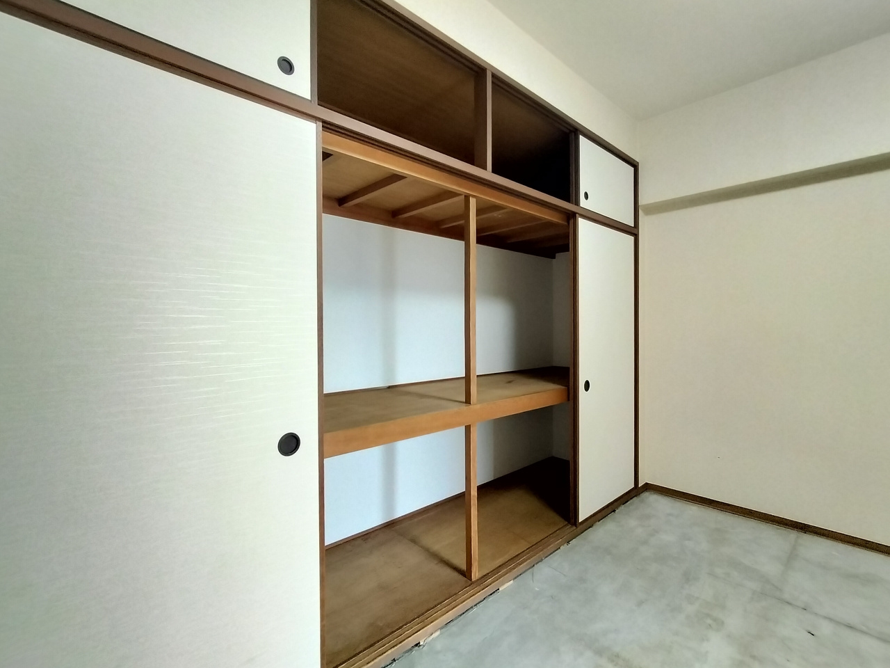三和平城グランドパレスの収納