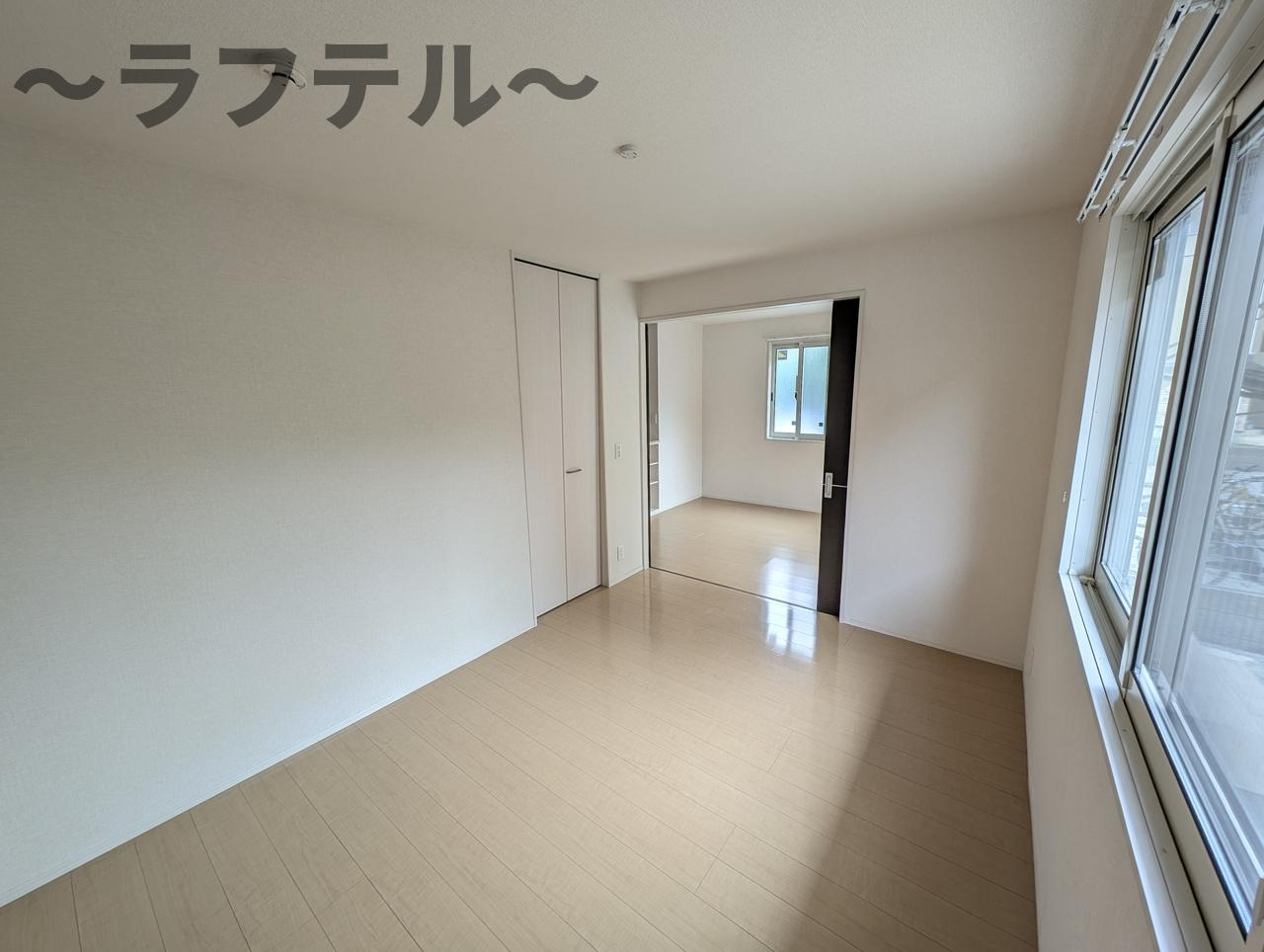 エパティーク　トリアの洋室|別部屋イメージ写真