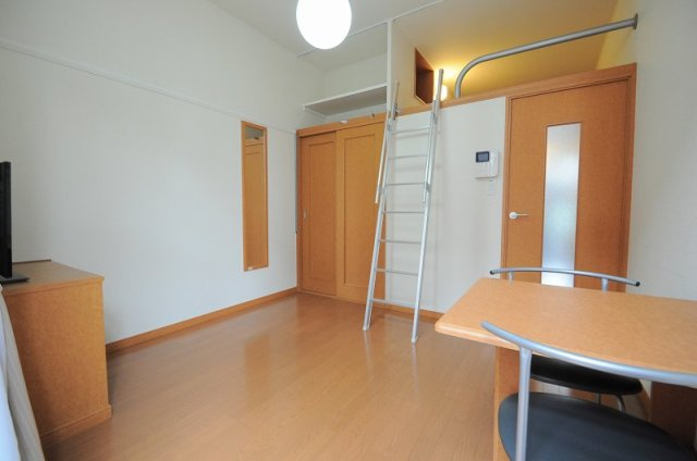 レオパレスゆう　藤ノ木の居間・リビング|お部屋によって設備が異なる場合がございます
