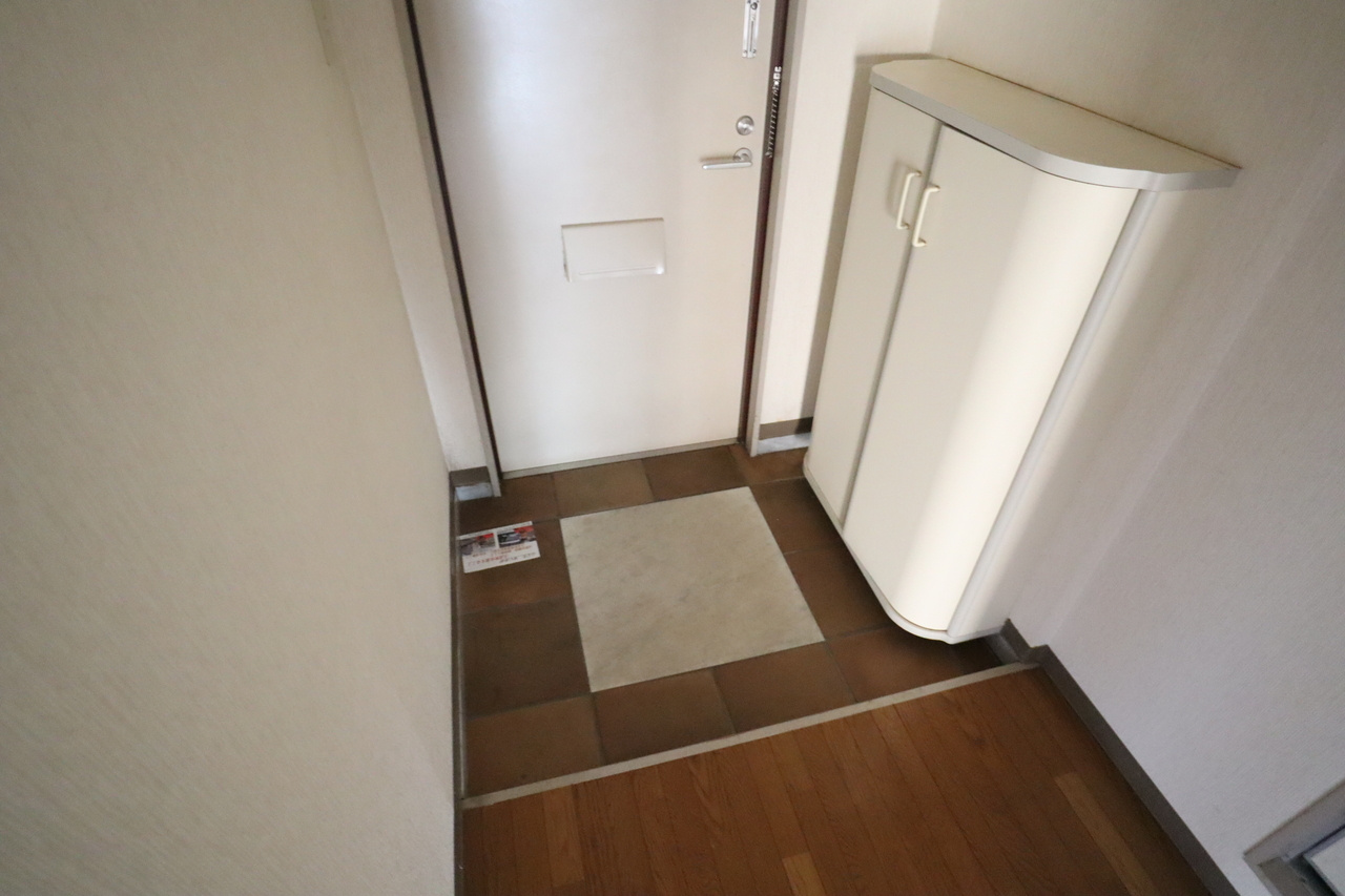 ｉマンション２号館の玄関