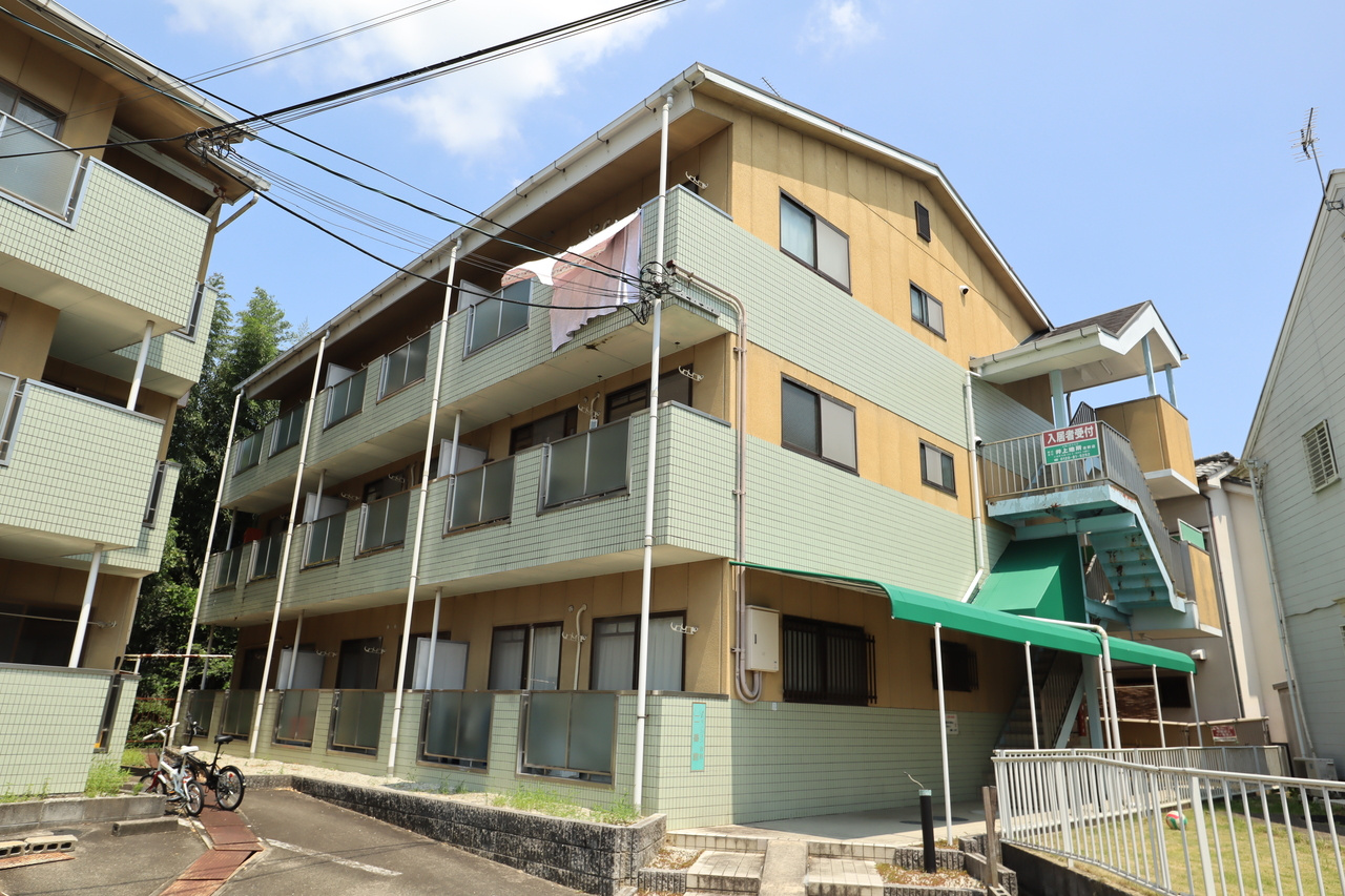 ｉマンション２号館の外観