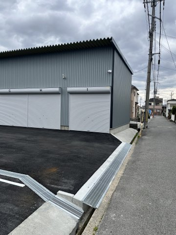 狐井トランクルームの外観