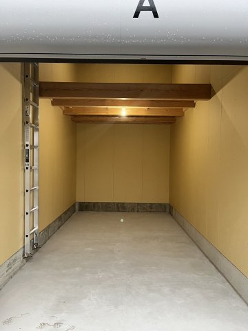 狐井トランクルームの内装