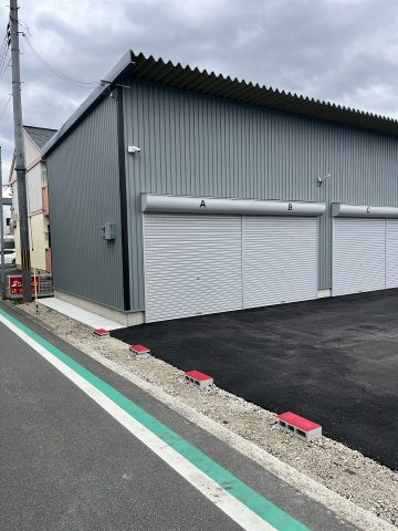 狐井トランクルームの外観