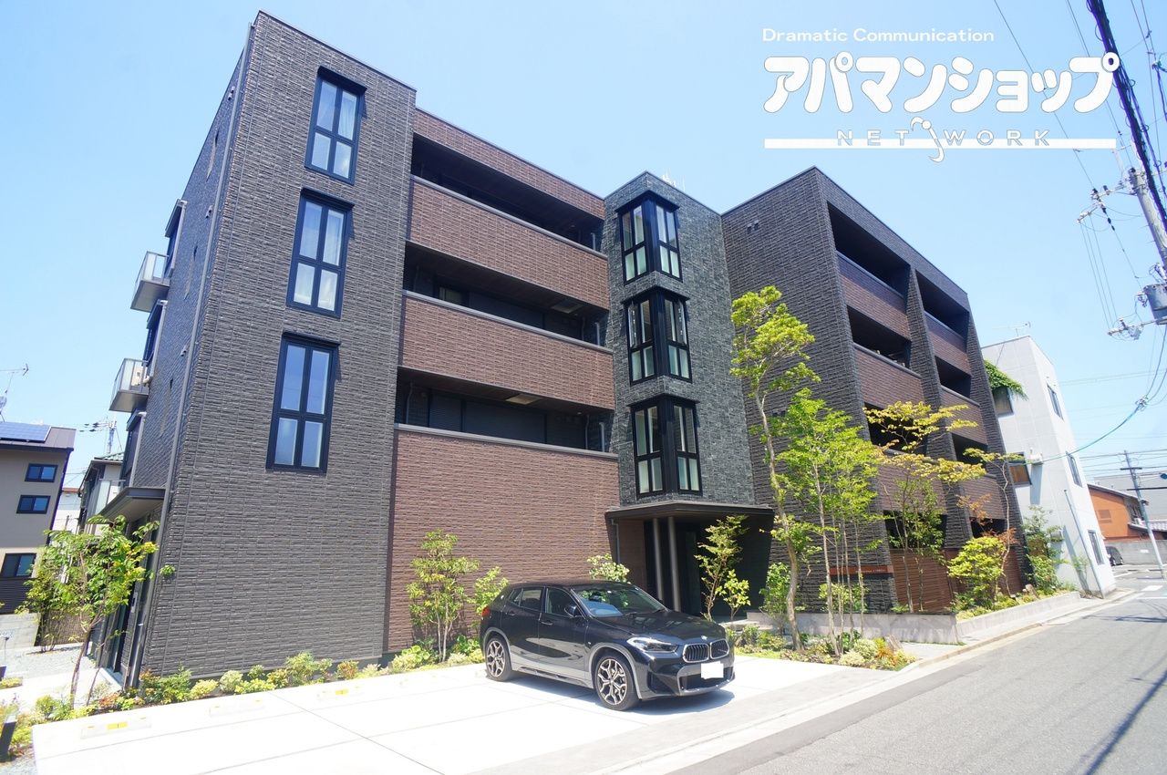 Ｓｈａｍａｉｓｏｎ　Ｐｒｅｍｉｅｒ　ＣＹＰＲＥＳＳの外観