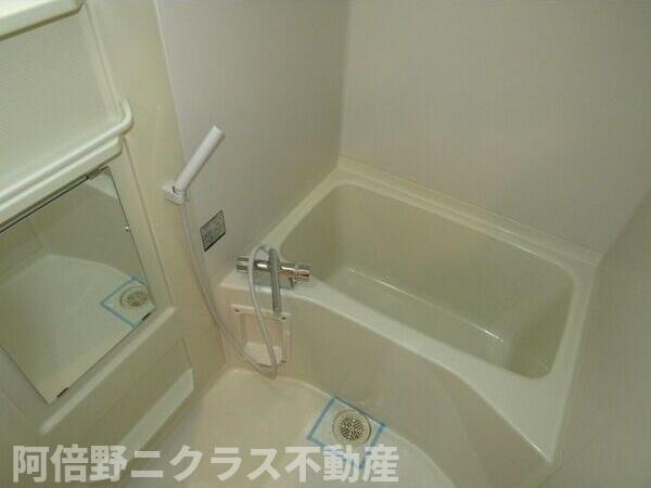 エス・キュート上本町イーストの浴室