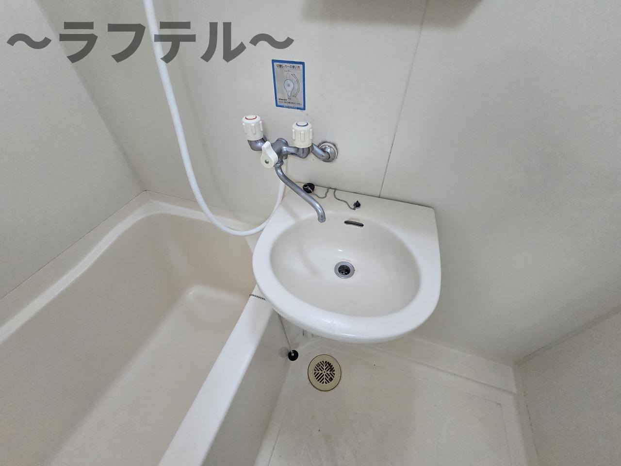 メゾンベルミュールの洗面所