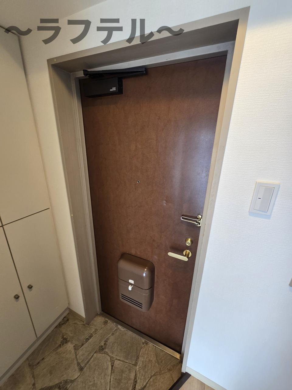 狭山市大字水野の賃貸マンションの玄関