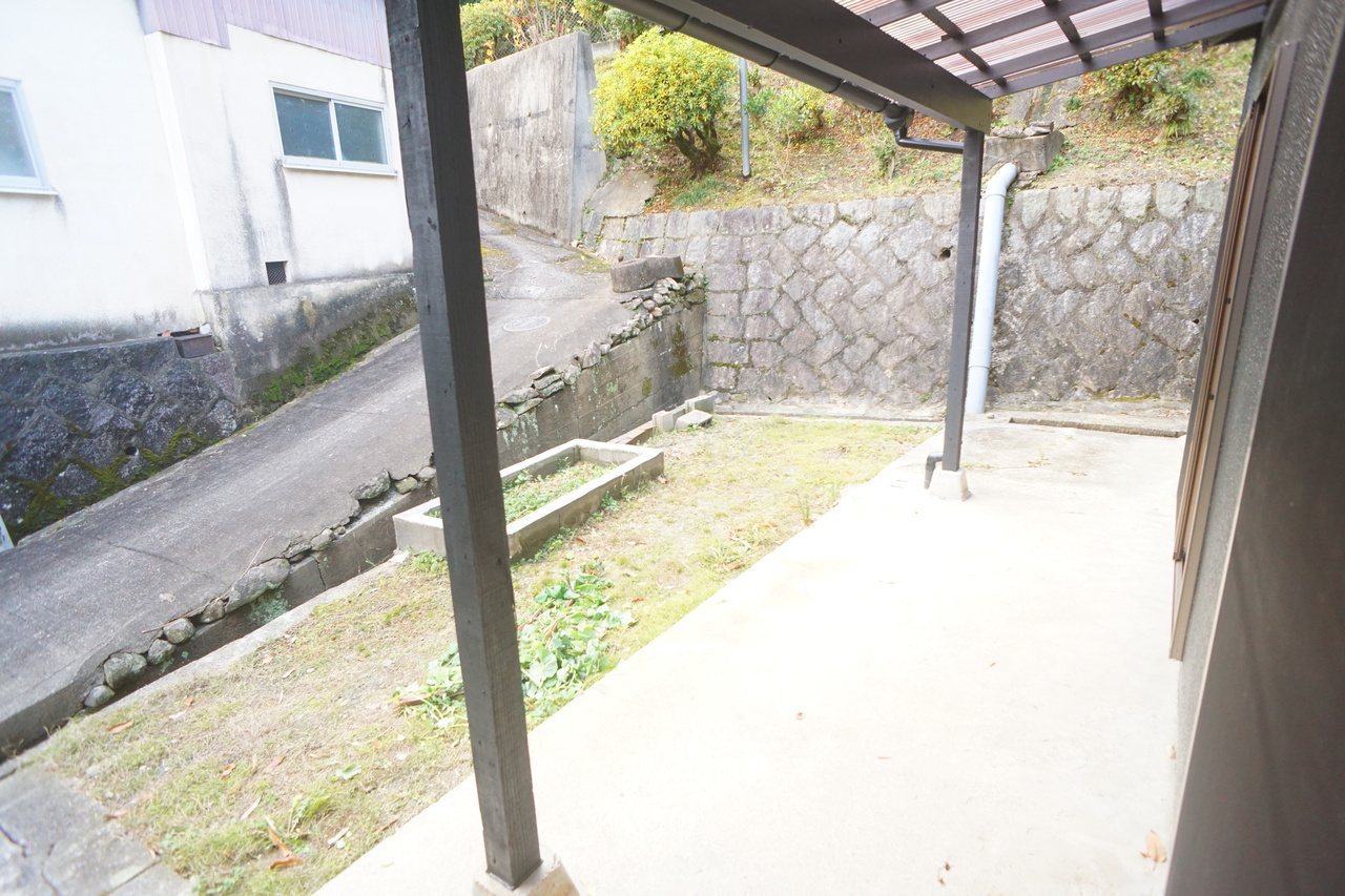 王寺町本町１丁目戸建Ⅱのバルコニー