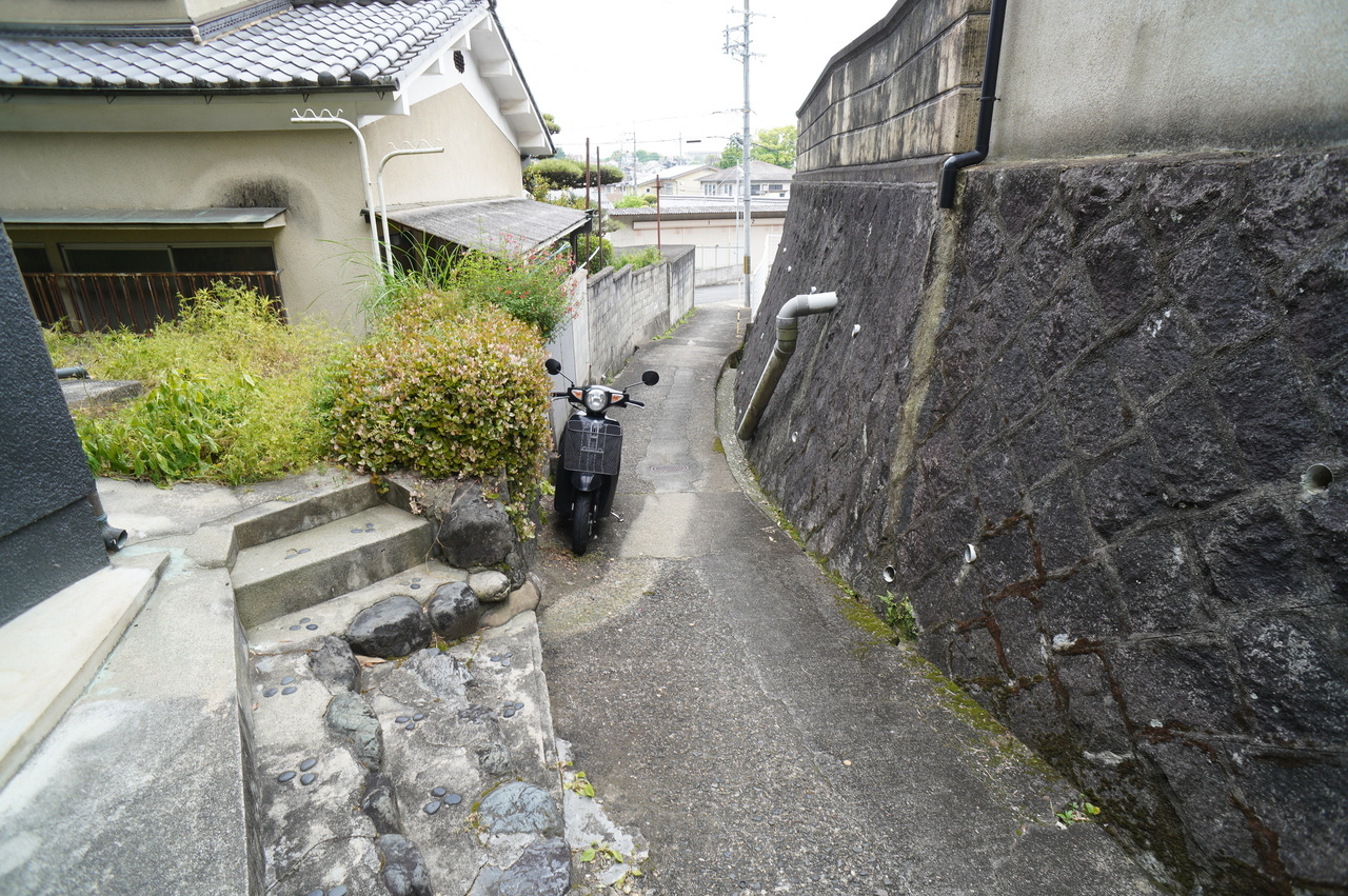 王寺町本町１丁目戸建Ⅱの駐車場