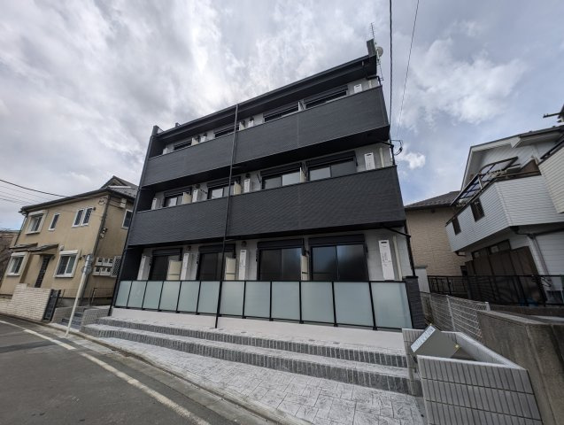所沢市小手指町２丁目のアパートの外観