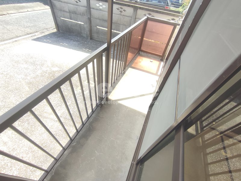 練馬区関町南３丁目のアパートのバルコニー
