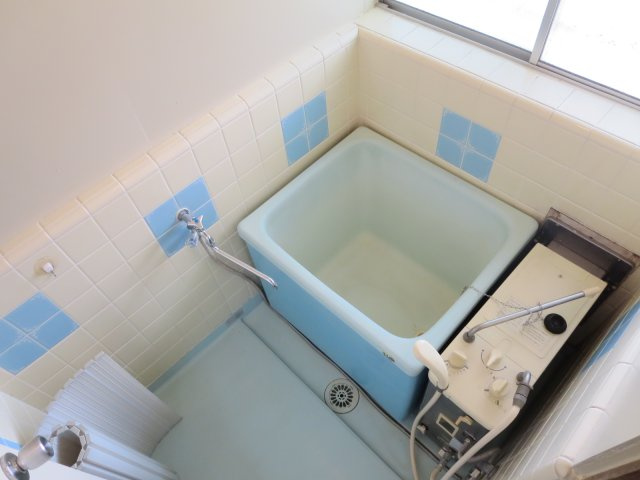 ひかりコーポの浴室|別号室の参考写真です。