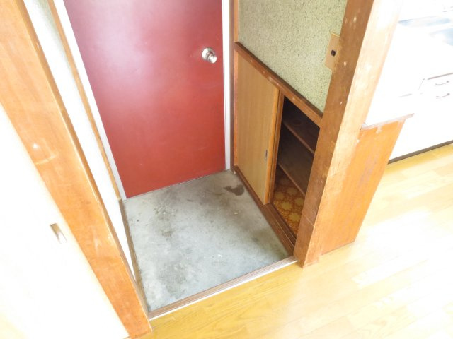 ひかりコーポの玄関|別号室の参考写真です。