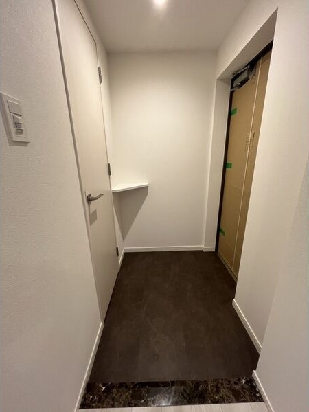 Draw上本町の玄関|内装は参考写真です。