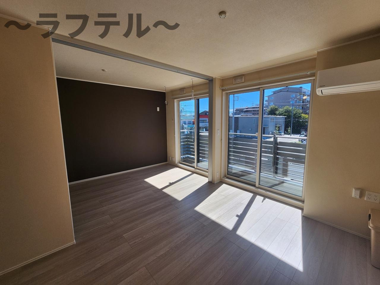 ハイムメゾン新狭山Bの居間・リビング