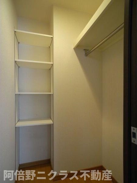 ディナスティ玉造の収納|内装は別部屋の参考写真です。