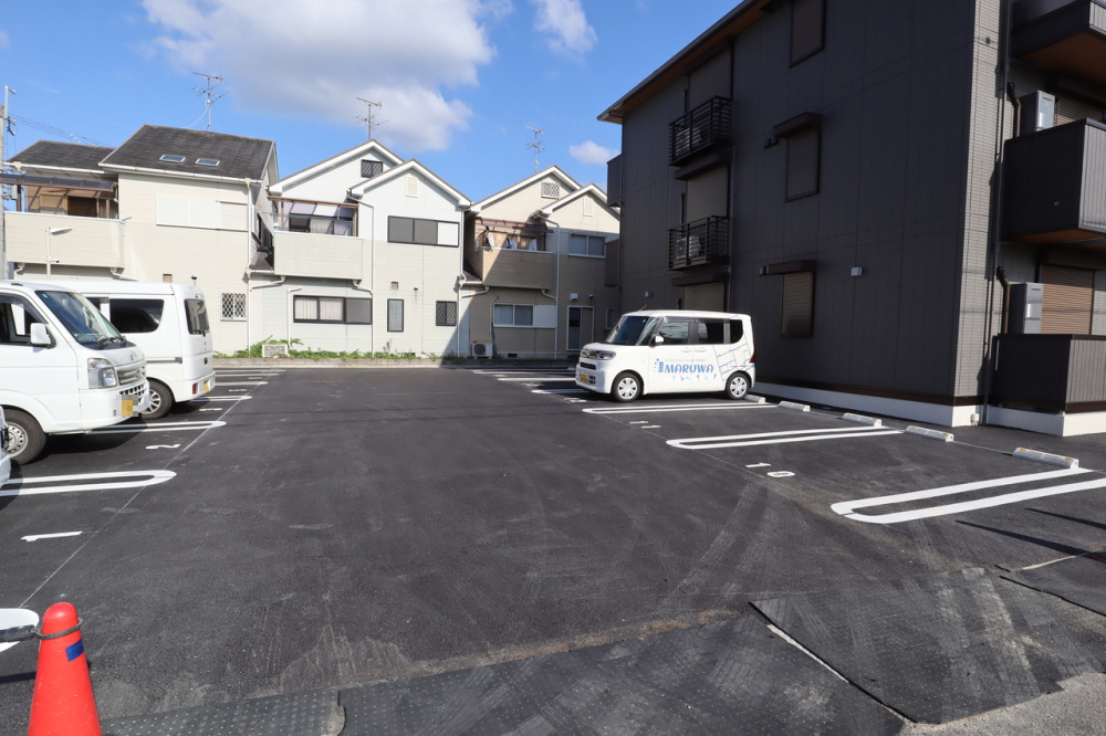 グラン　ソフィアの駐車場
