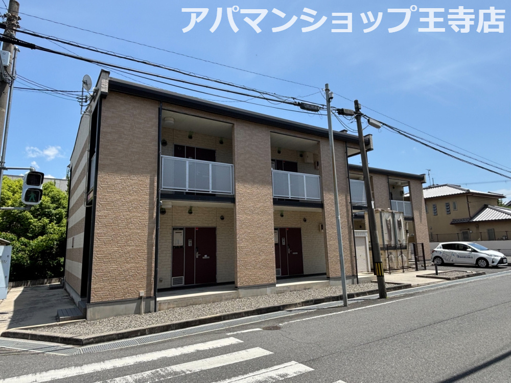 レオパレスカーサの外観
