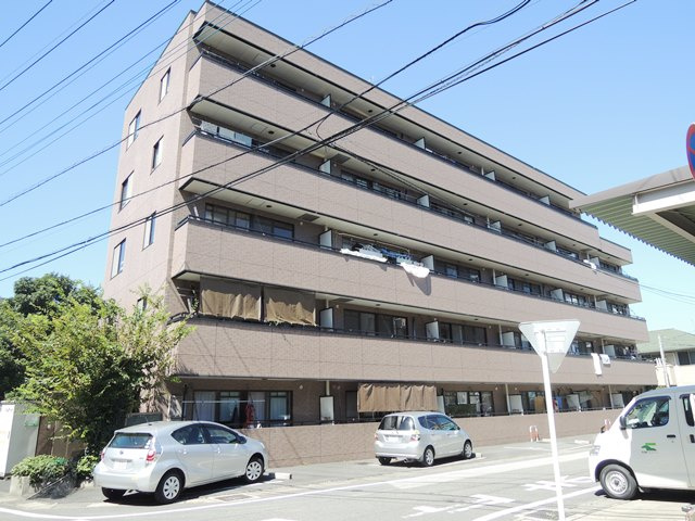 川口市南鳩ヶ谷４丁目の賃貸マンションの外観