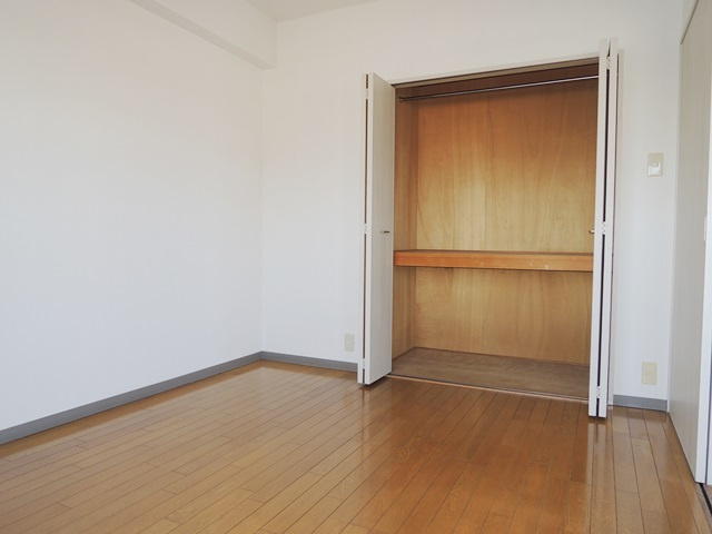 川口市南鳩ヶ谷４丁目の賃貸マンションの収納|別号室の参考写真です。
