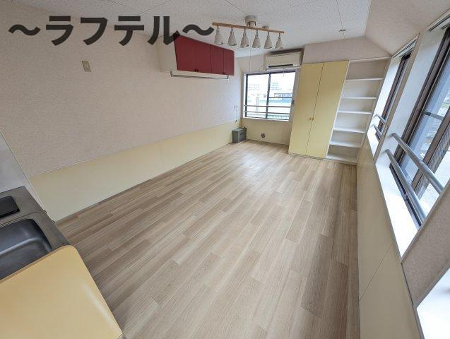 アークペットの居間・リビング|別部屋イメージ写真