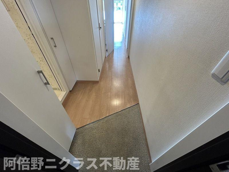 オブリオポルタ上町台の玄関
