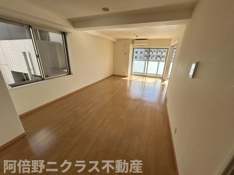 オブリオポルタ上町台の居間・リビング