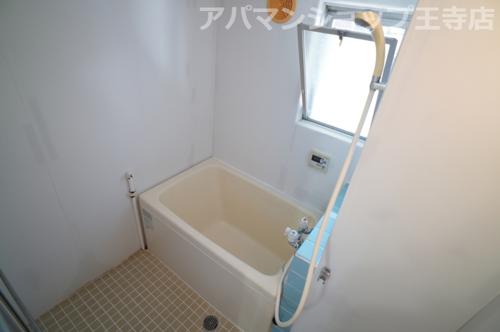 三郷グリーンハイツの浴室