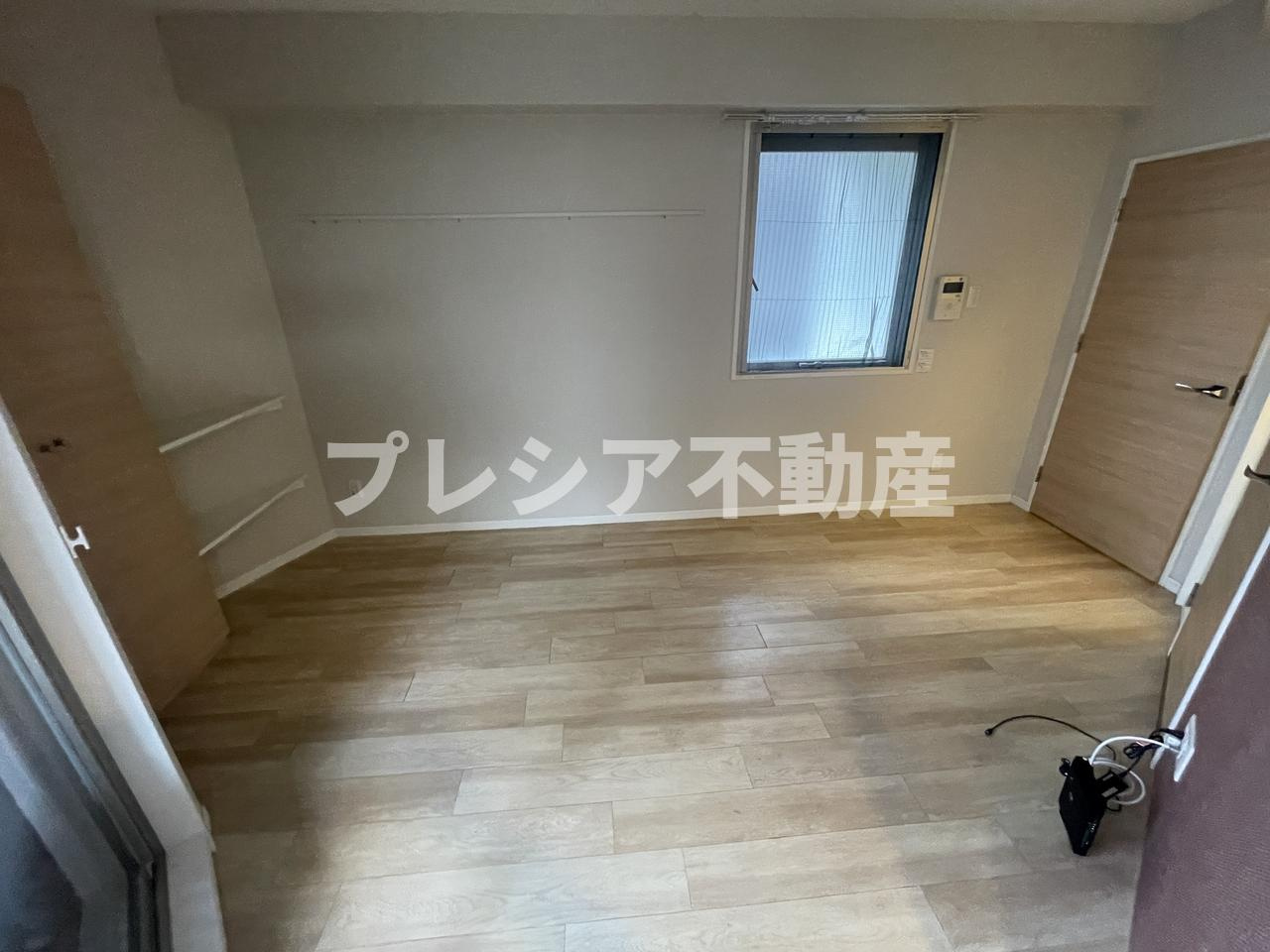 ソリューション甲子園の居間・リビング