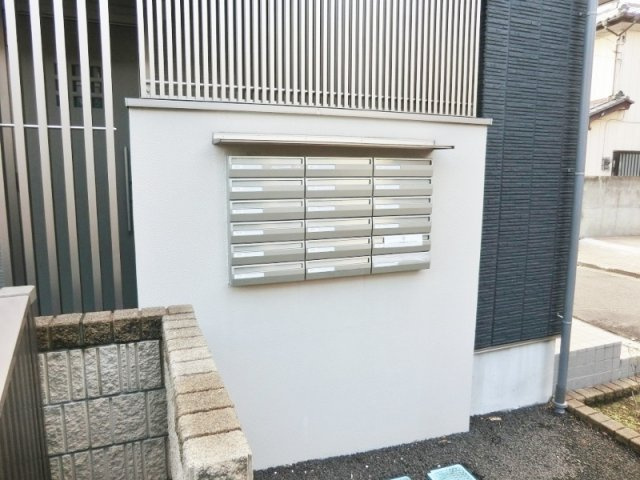 フェニックス浦和北のロビー|★１階共用部に各戸の集合ポストを設置★