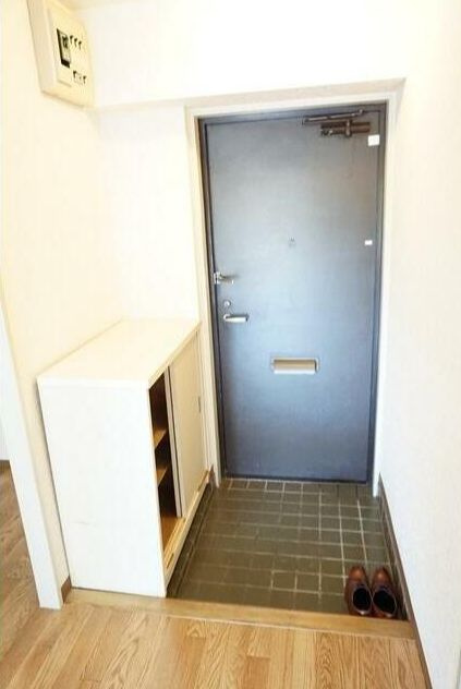 メゾン遠山の玄関|別号室参考写真です