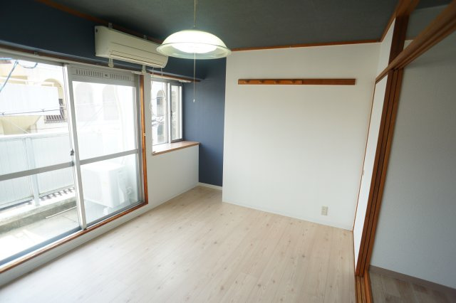 奈良市法華寺町の賃貸マンションの洋室
