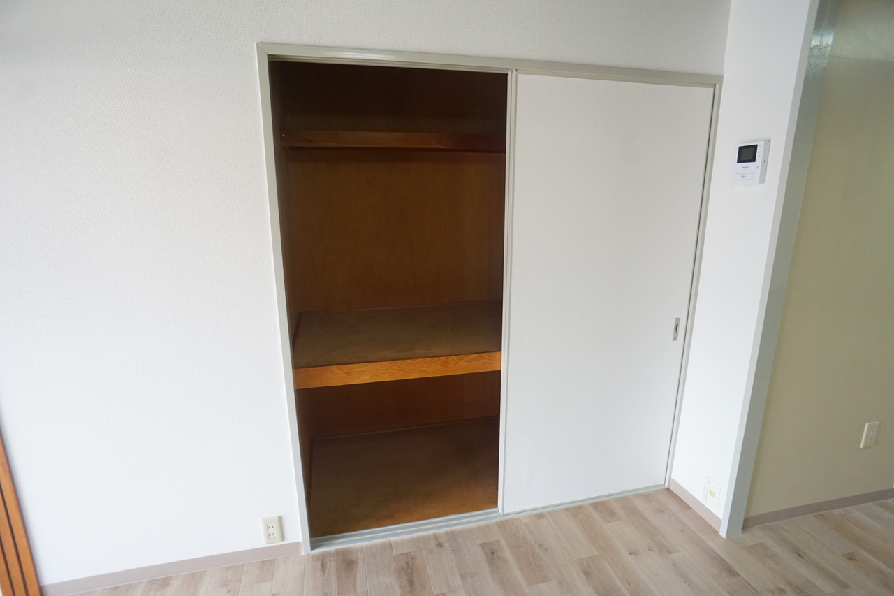 奈良市法華寺町の賃貸マンションの収納