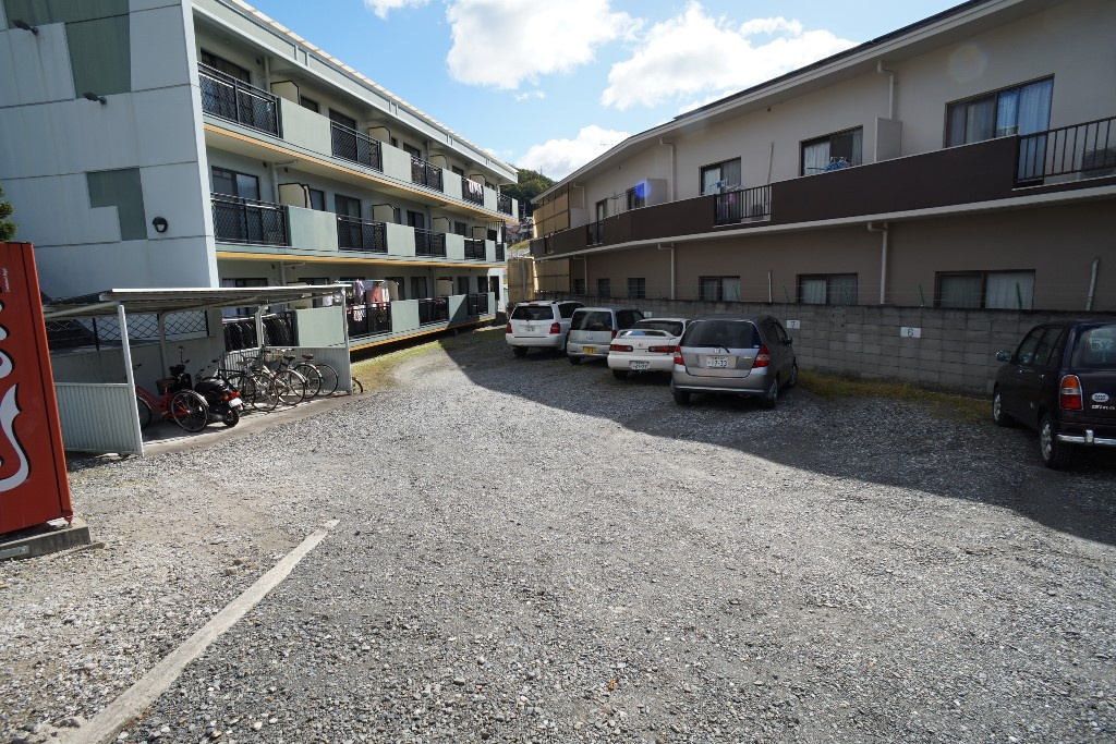 田口マンションの駐車場