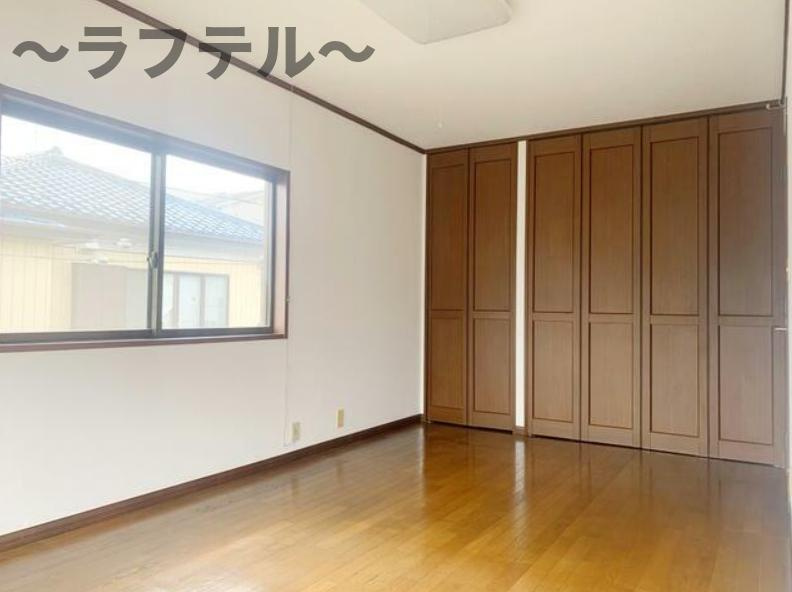 ⼊間市東藤沢⼾建ての洋室