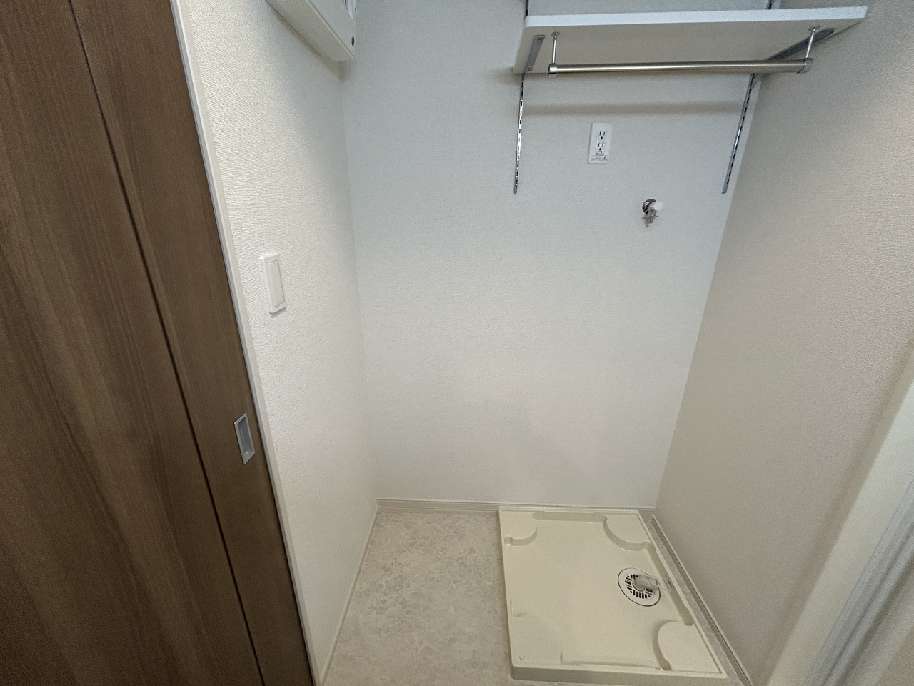 プラシードの洗面所|別号室参考写真です。