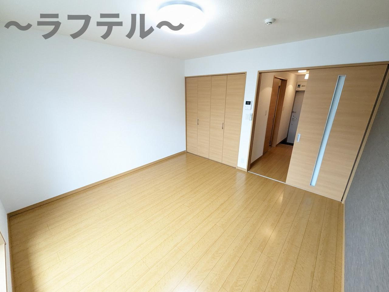 所沢市大字山口のアパートの居間・リビング