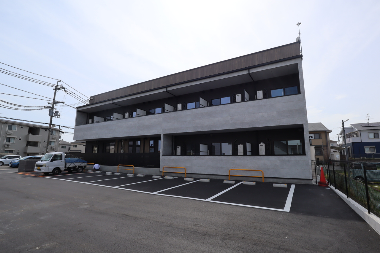 オリーブミネット郡山九条の駐車場