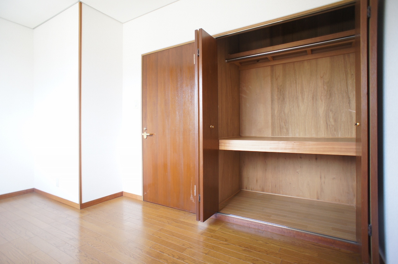 天理市田井庄町の賃貸マンションの収納