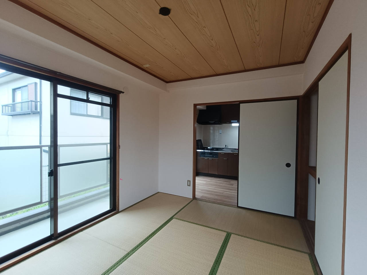 相楽郡精華町光台６丁目のアパートの和室