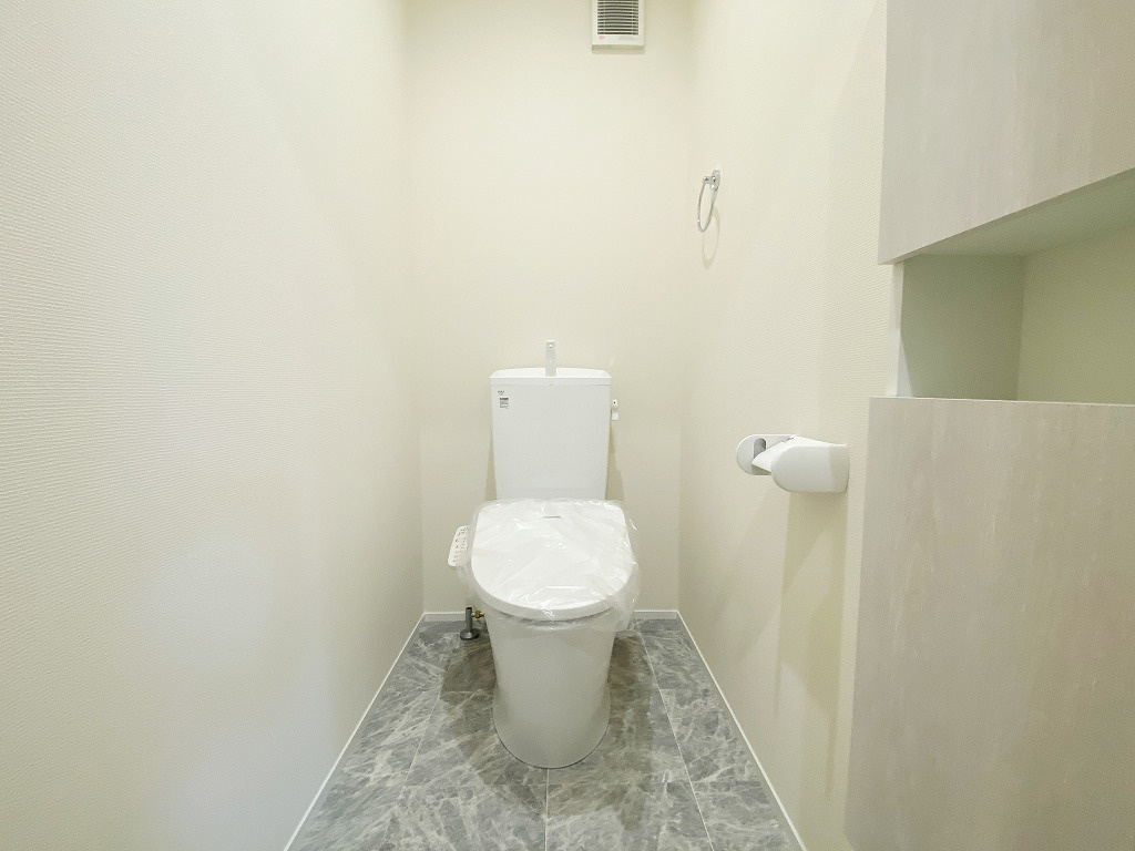 戸田市氷川町3丁目戸建てのトイレ|別号室の参考写真です。
