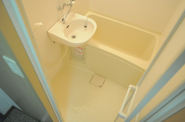 レオパレス冨田の洗面所|お部屋によって設備が異なる場合がございます