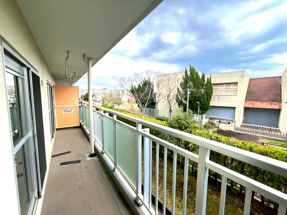 名谷8団地36号棟のバルコニー|バルコニーがあります
