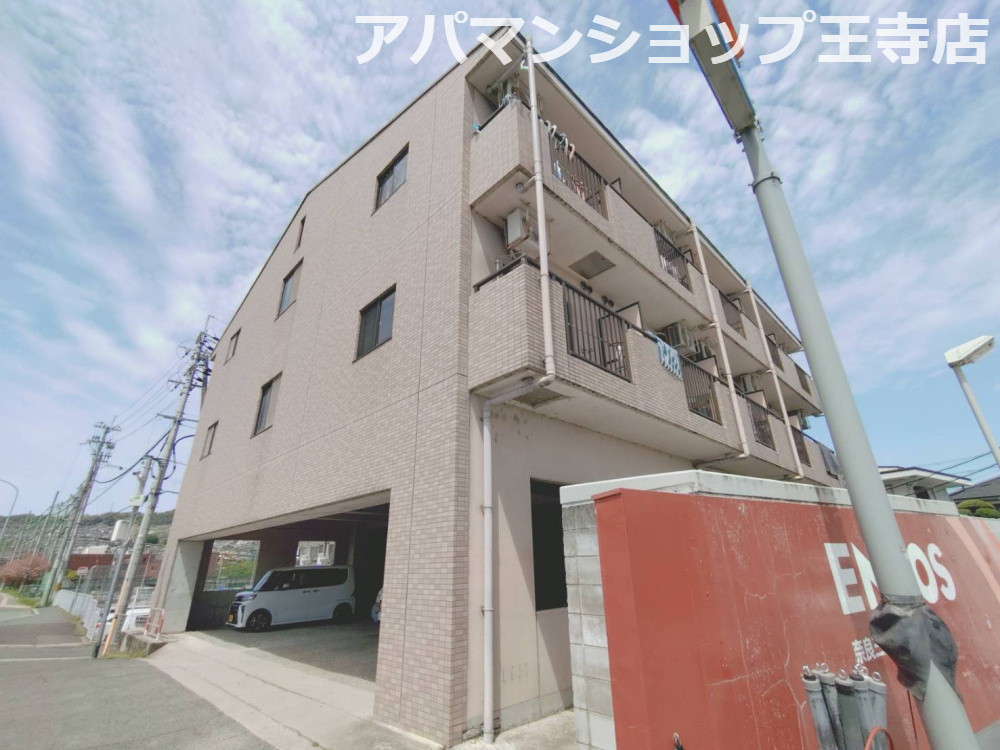 ヤマセン３番館の外観