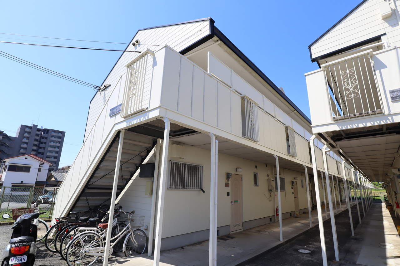 アネックス石川Ｃ棟の外観