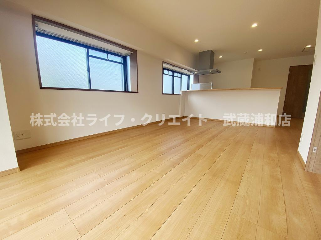 ブランシュ上の台の居間・リビング