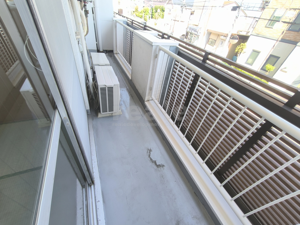 調布市深大寺東町５丁目の賃貸マンションのバルコニー
