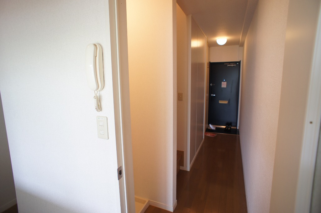 レオパレス西畑（ニシハタ）の玄関